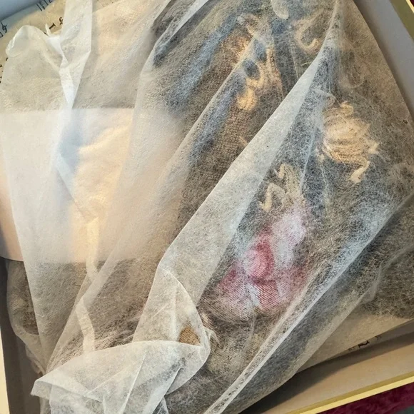 L’Artiste New in Box Elegant Floral Lace-Up Boots - Black and Pink Brocade Sz 8 - Picture 9 of 10